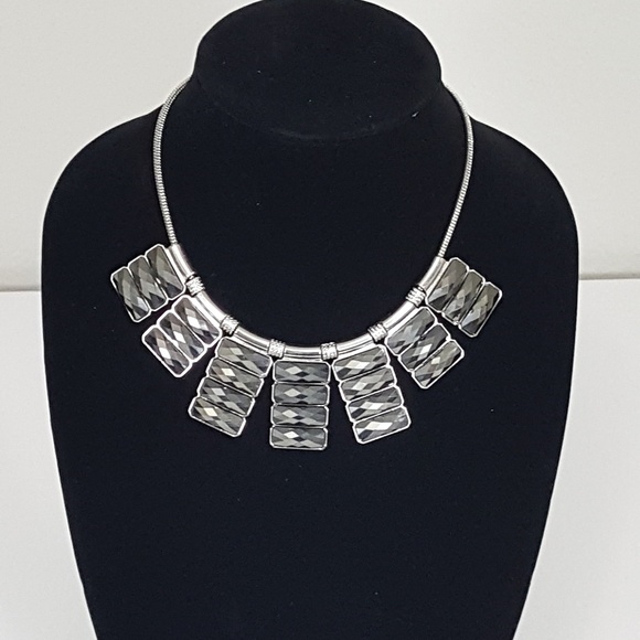 Unsigned Jewelry - Silver With Black Hermatite Stone Choker Necklace
